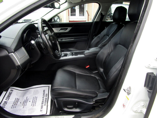 2017 Jaguar XF in Tampa, FL 33604-6914 - 2169008 9