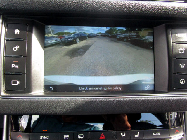 2017 Jaguar XF in Tampa, FL 33604-6914 - 2169008 100