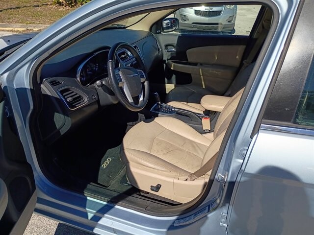 2013 Chrysler 200 in Hudson, FL 34669 - 2176733 10