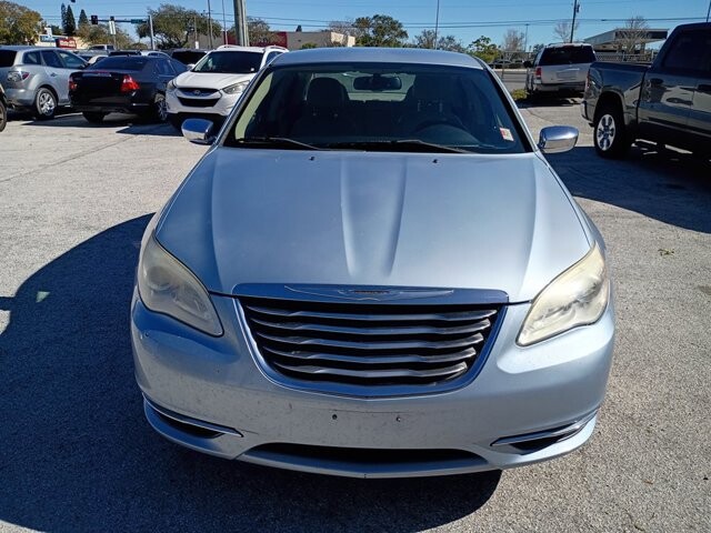 2013 Chrysler 200 in Hudson, FL 34669 - 2176733 3