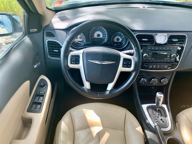 2013 Chrysler 200 in Hudson, FL 34669 - 2176733 12