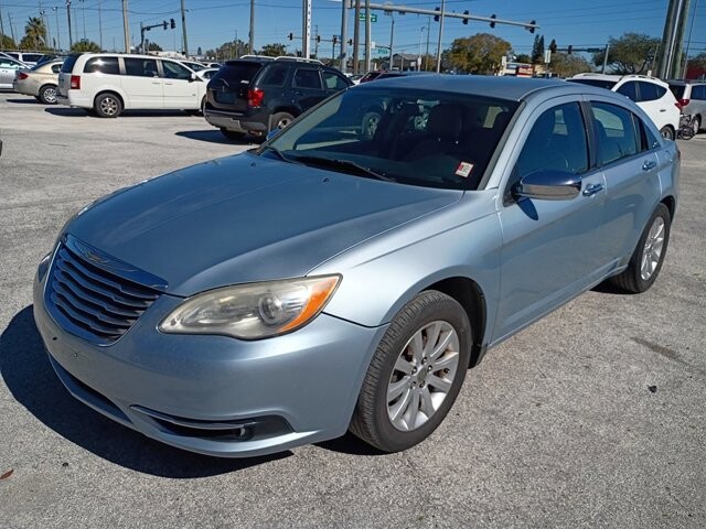 2013 Chrysler 200 in Hudson, FL 34669 - 2176733 4