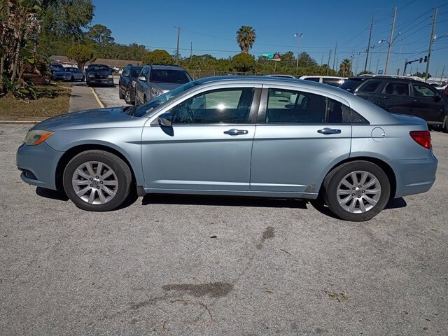 2013 Chrysler 200 in Hudson, FL 34669 - 2176733 5