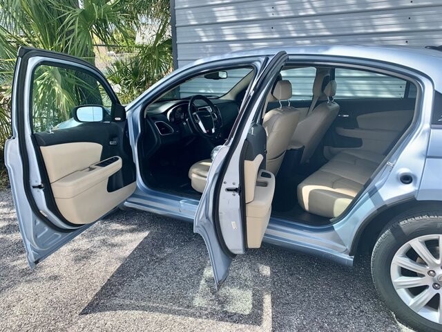 2013 Chrysler 200 in Hudson, FL 34669 - 2176733 9