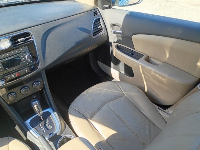 2013 Chrysler 200 in Hudson, FL 34669 - 2176733 13