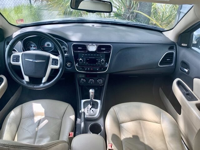 2013 Chrysler 200 in Hudson, FL 34669 - 2176733 13