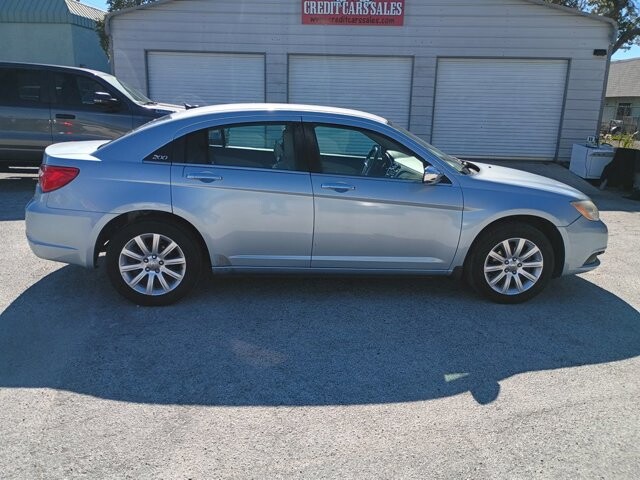 2013 Chrysler 200 in Hudson, FL 34669 - 2176733