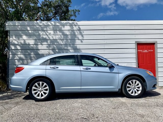2013 Chrysler 200 in Hudson, FL 34669 - 2176733