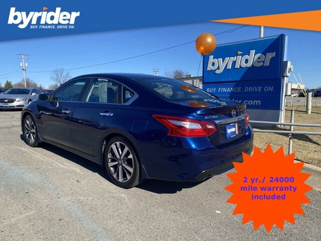 2016 Nissan Altima in Conway, AR 72032 - 2180748 3