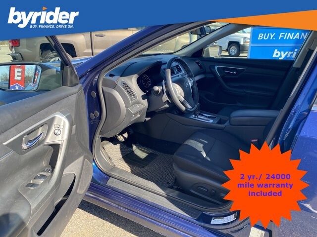 2016 Nissan Altima in Conway, AR 72032 - 2180748 5