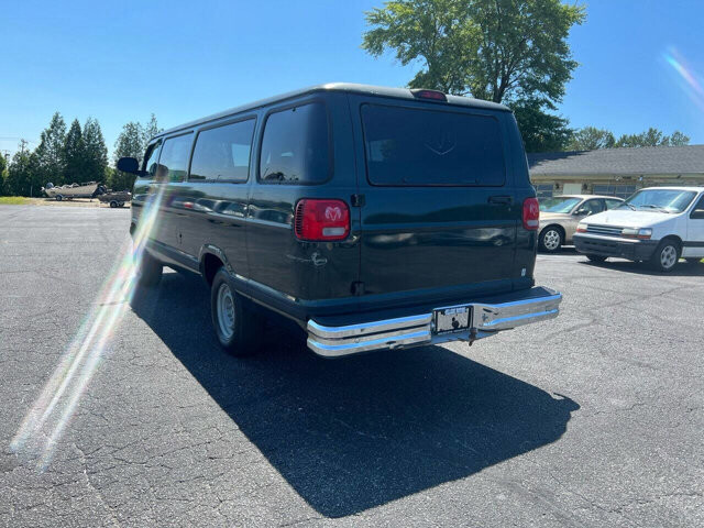 2000 Dodge B3500 in Hickory, NC 28602-5144 - 2181360 3