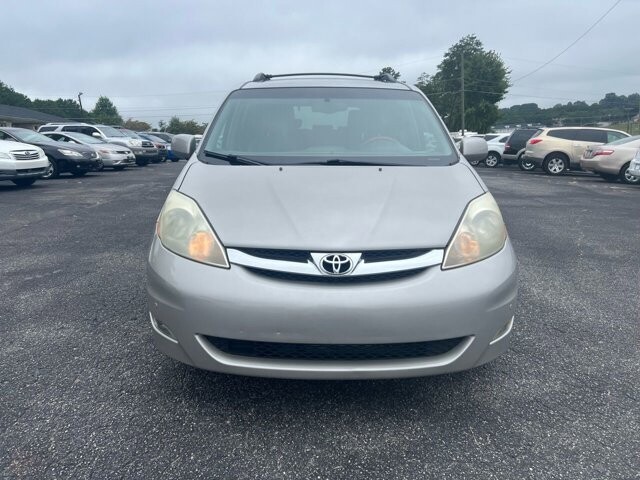 2006 Toyota Sienna in Hickory, NC 28602-5144 - 2183825 13
