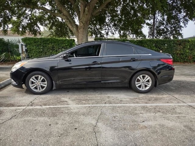 2013 Hyundai Sonata in Longwood, FL 32750 - 2194456