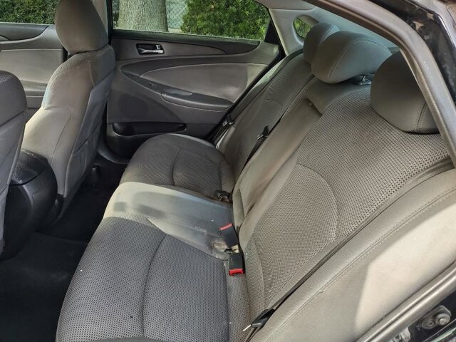 2013 Hyundai Sonata in Longwood, FL 32750 - 2194456 8