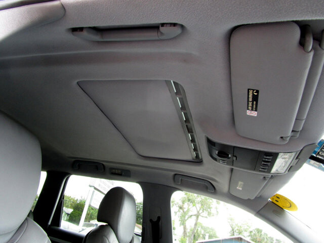 2004 Porsche Cayenne in Tampa, FL 33604-6914 - 2194480 12