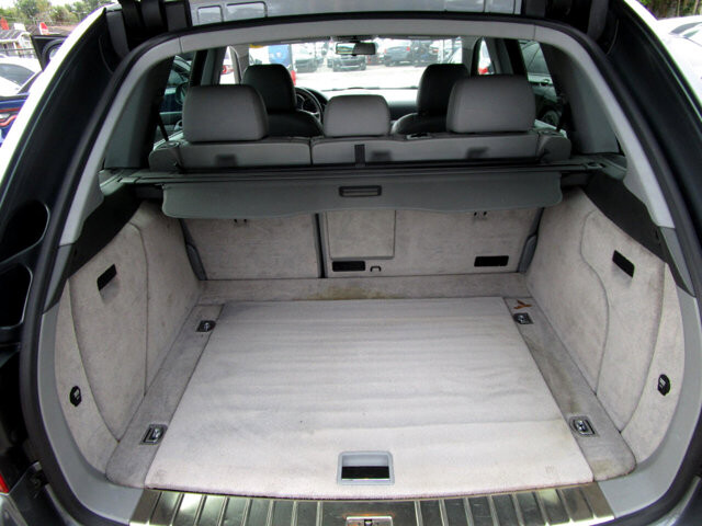 2004 Porsche Cayenne in Tampa, FL 33604-6914 - 2194480 23