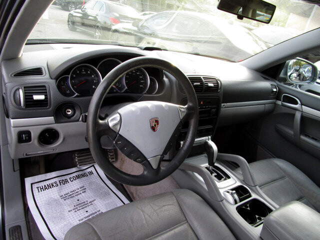 2004 Porsche Cayenne in Tampa, FL 33604-6914 - 2194480 11