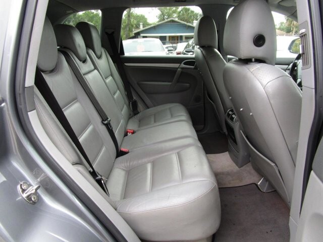 2004 Porsche Cayenne in Tampa, FL 33604-6914 - 2194480 8