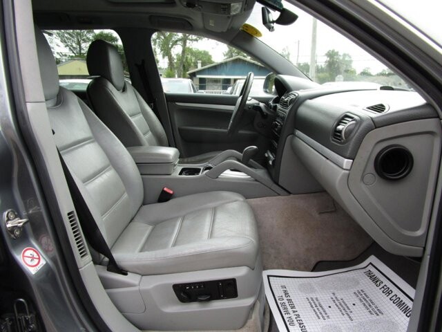 2004 Porsche Cayenne in Tampa, FL 33604-6914 - 2194480 6