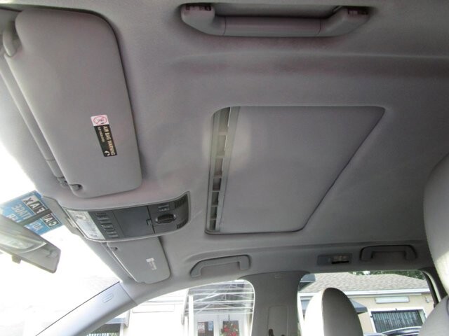 2004 Porsche Cayenne in Tampa, FL 33604-6914 - 2194480 13
