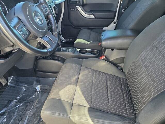 2012 Jeep Wrangler in Mesa, AZ 85212 - 2194922 14