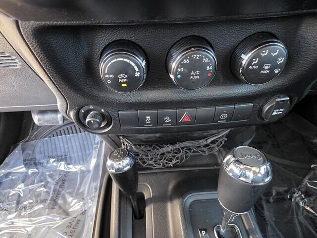 2012 Jeep Wrangler in Mesa, AZ 85212 - 2194922 59