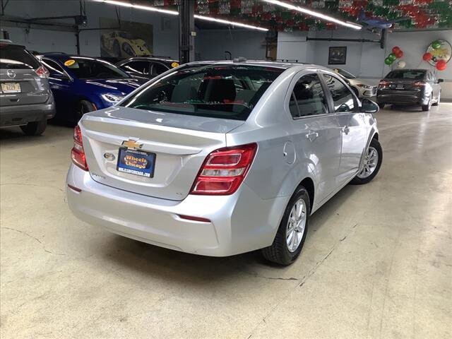 2019 Chevrolet Sonic in Chicago, IL 60659 - 2194932 5