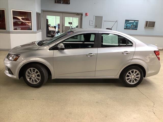 2019 Chevrolet Sonic in Chicago, IL 60659 - 2194932 2