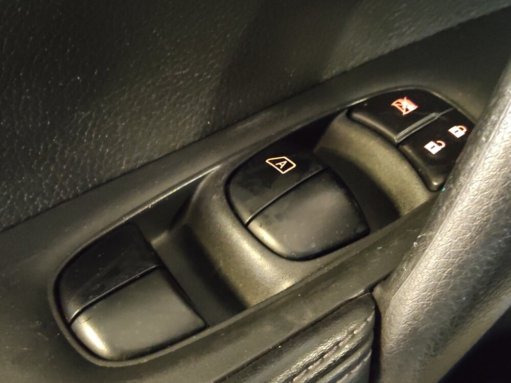 2018 Nissan Rogue Sport in Columbia, SC 29210 - 2195537 27