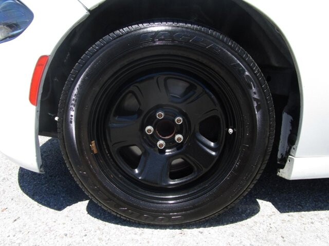 2016 Dodge Charger in Tampa, FL 33604-6914 - 2196560 19