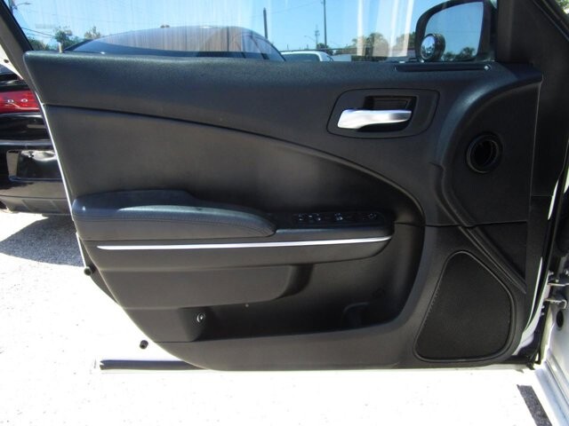 2016 Dodge Charger in Tampa, FL 33604-6914 - 2196560 15