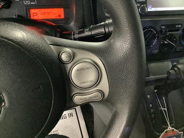 2017 Nissan NV200 in Chicago, IL 60659 - 2202989 13