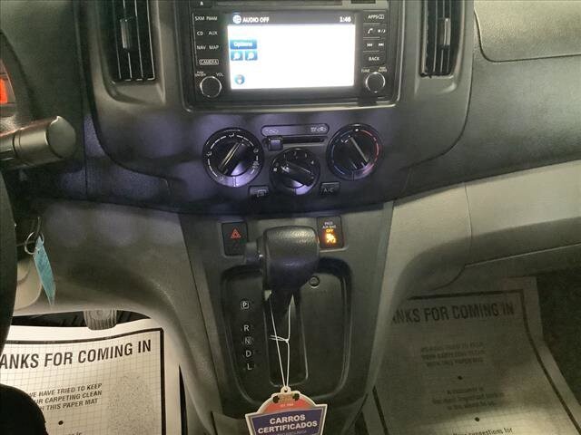2017 Nissan NV200 in Chicago, IL 60659 - 2202989 16