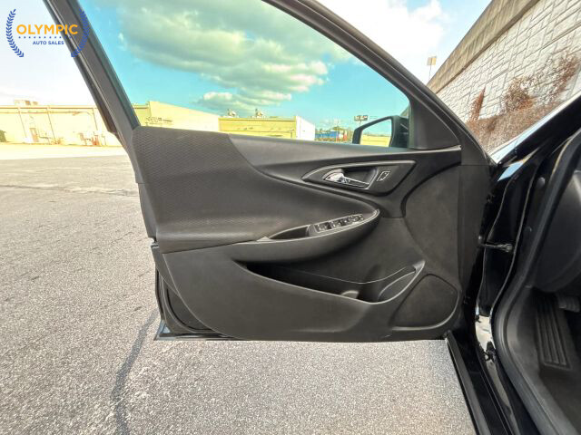 2014 Chevrolet Impala in Decatur, GA 30032 - 2204542 39