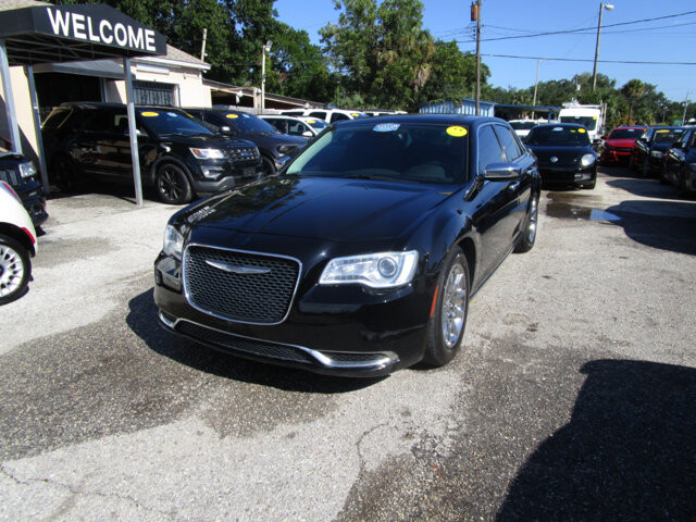 2016 Chrysler 300 in Tampa, FL 33604-6914 - 2205320 32