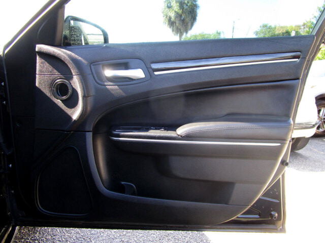 2016 Chrysler 300 in Tampa, FL 33604-6914 - 2205320 16