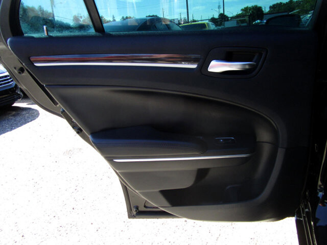 2016 Chrysler 300 in Tampa, FL 33604-6914 - 2205320 17