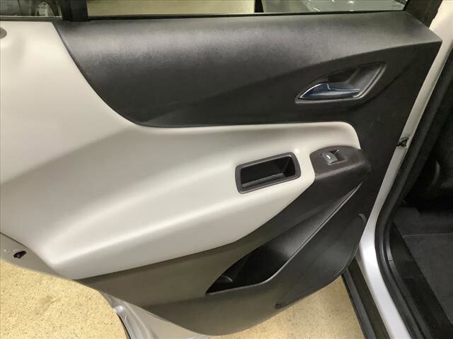 2019 Chevrolet Equinox in Chicago, IL 60659 - 2205323 16