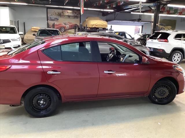 2018 Nissan Versa in Chicago, IL 60659 - 2205962 6