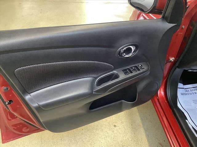 2018 Nissan Versa in Chicago, IL 60659 - 2205962 9