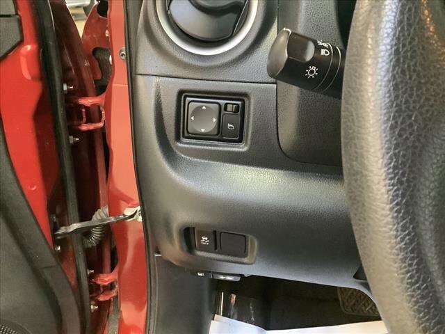 2018 Nissan Versa in Chicago, IL 60659 - 2205962 11