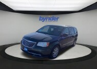 2013 Chrysler Town & Country in Milwaukee, WI 53221 - 2206570 7