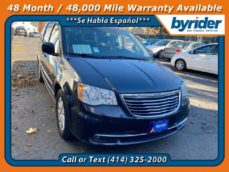 2013 Chrysler Town & Country in Milwaukee, WI 53221 - 2206570