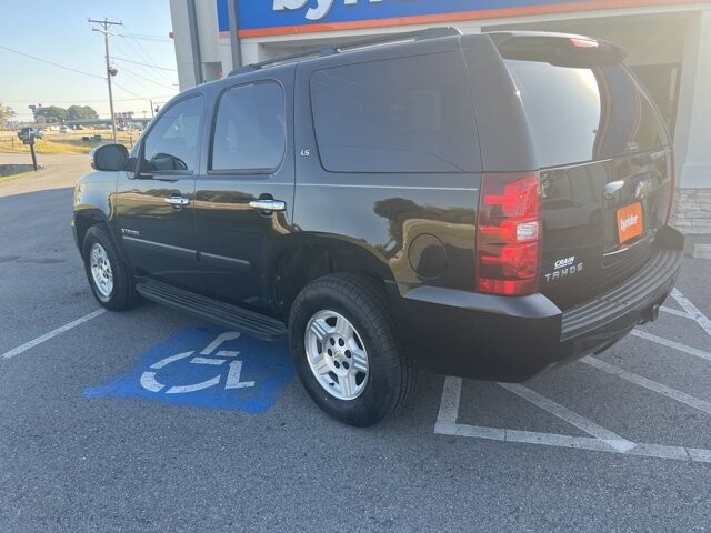 2008 Chevrolet Tahoe in North Little Rock, AR 72117 - 2207004 5