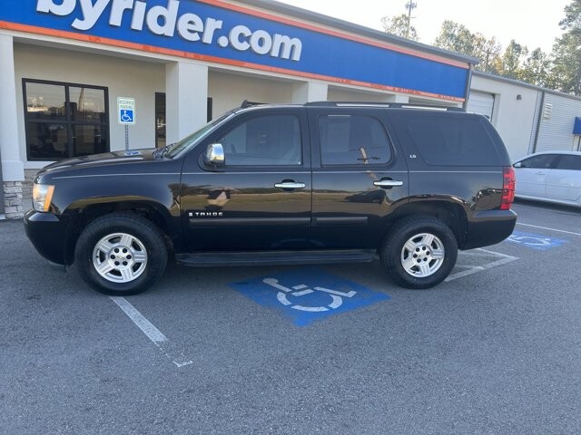 2008 Chevrolet Tahoe in North Little Rock, AR 72117 - 2207004 4