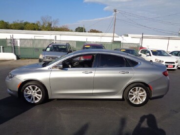 2015 Chrysler 200 in Lebanon, TN 37087-3302