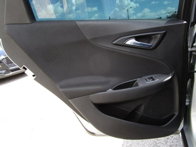 2016 Chevrolet Malibu in Tampa, FL 33604-6914 - 2210623 18