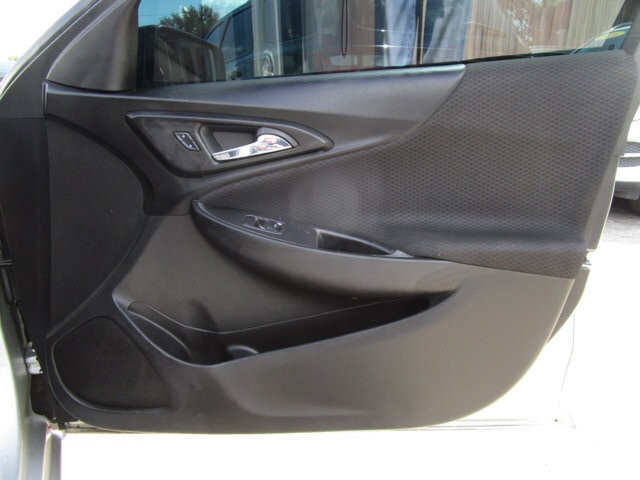 2016 Chevrolet Malibu in Tampa, FL 33604-6914 - 2210623 17