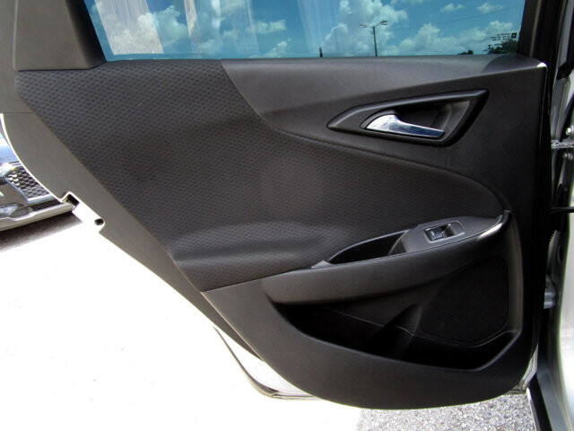 2016 Chevrolet Malibu in Tampa, FL 33604-6914 - 2210623 18