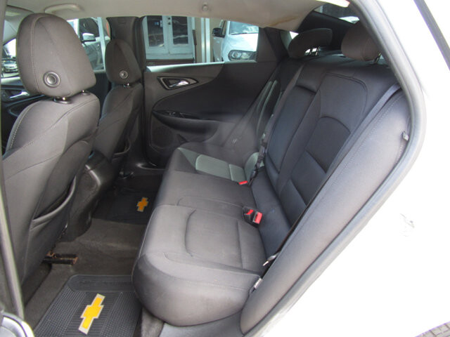 2016 Chevrolet Malibu in Tampa, FL 33604-6914 - 2210623 10